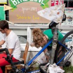 BIKE LOVE i'm cleaning bicycles, aaron is writing stories